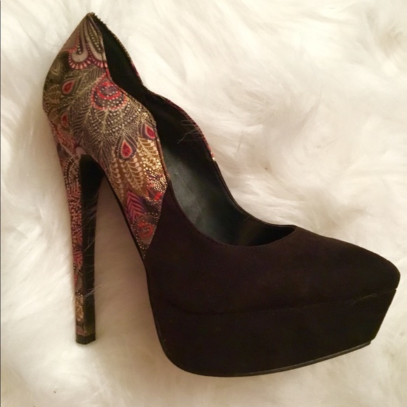 Women Black Multi Colored Heels - Picture 6 of 6